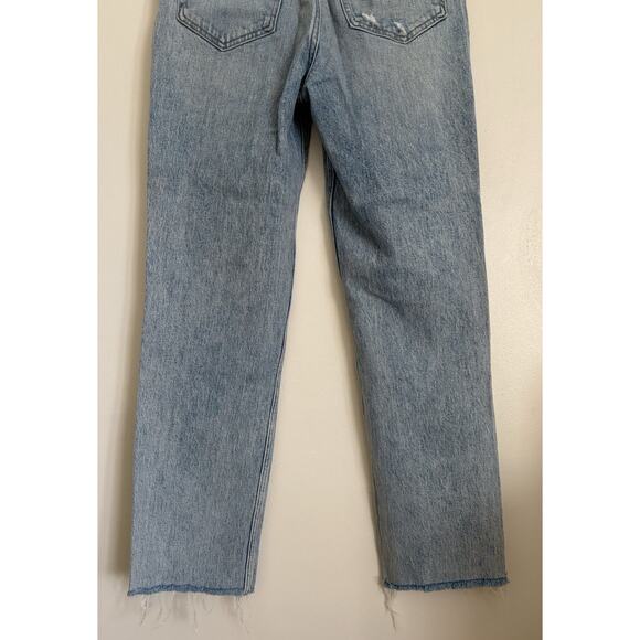 Light Wash Abercrombie The 90s Straight Ultra High Rise 26/2 - Picture 6 of 6